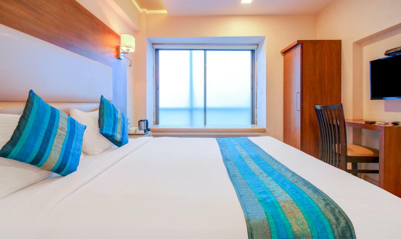 Hotel Oxford มุมไบ ภายนอก รูปภาพ