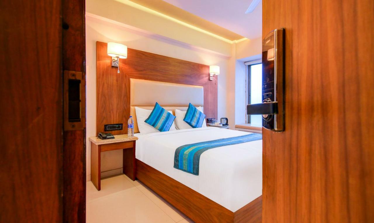 Hotel Oxford มุมไบ ภายนอก รูปภาพ